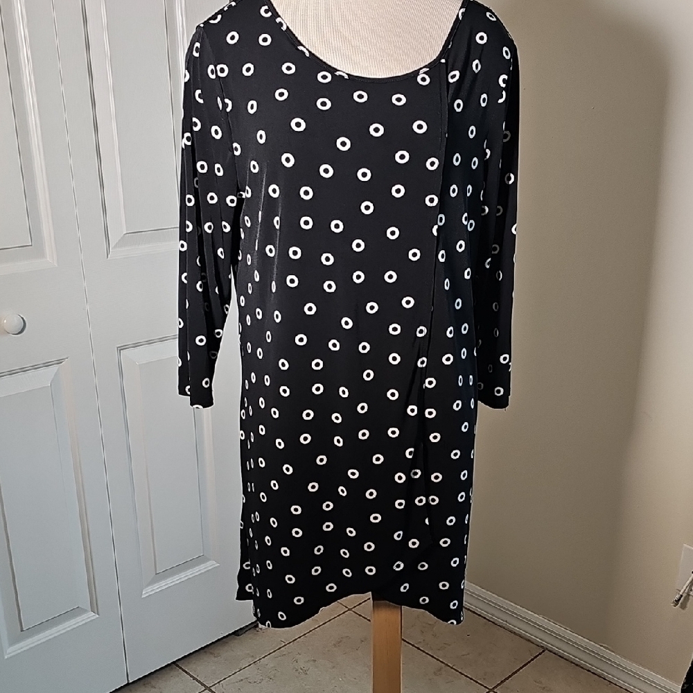Elegant Black and‎ White Polka Dot Shift Dress. CHICOS 2 (12)